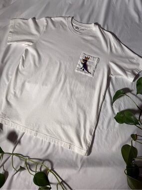 Uniqlo UT White Short Sleeve Jean-Michel Basquiat Crowned Dino Pocket Tee | M